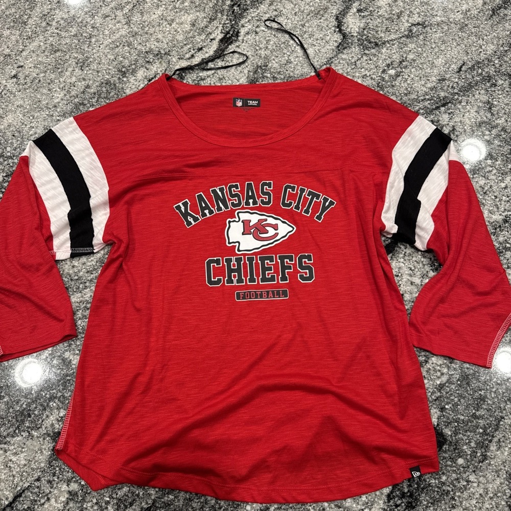 Kansas City Chiefs Shirt NFL Team Apparel Red Long Sleeve Woman's Extra Large